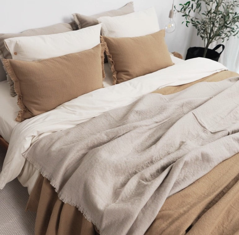 Tekstylia z wełny 100% z ozdobnym brzegiem