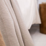 PLED Z WEŁNY Z OZDOBNYM BRZEGIEM BEŻOWY