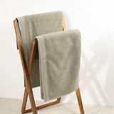 RĘCZNIK KĄPIELOWY PREMIUM Z MIĘKKIEJ FROTTE OLIWKOWY