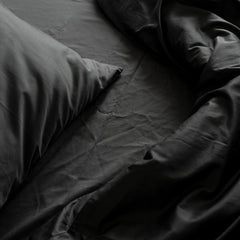 PRZEŚCIERADŁO SATYNOWE Z GUMKĄ ANTRACYTOWE